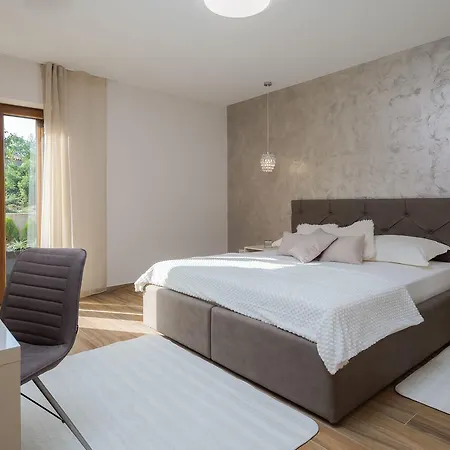 Luxury Nikol بيت للعطل