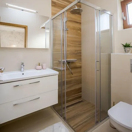 Luxury Nikol * Polje (Krk)